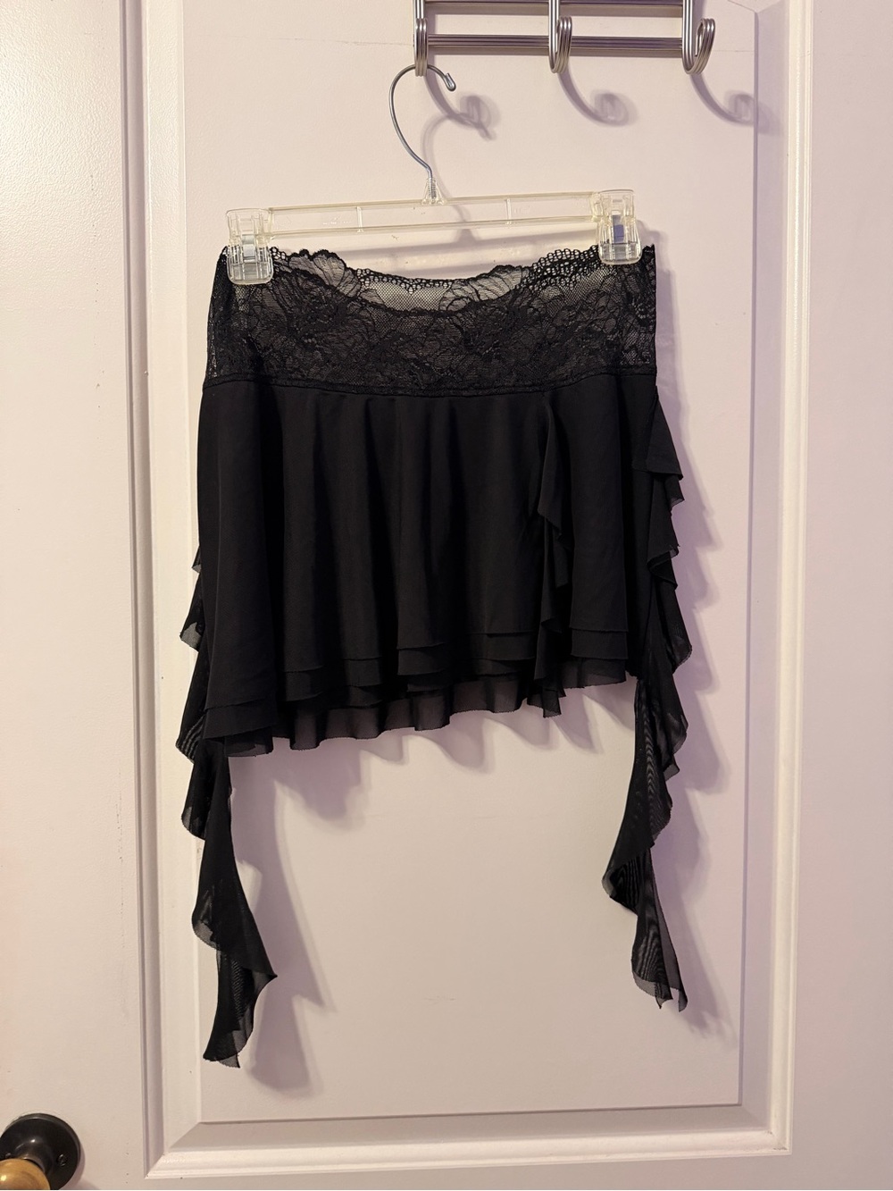 Black Lace-Trim Ruffled Mini Skirt - Women